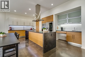 1040 Henderson Drive - Photo 10