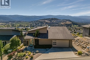 1040 Henderson Drive - Photo 2