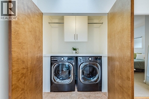 1040 Henderson Drive - Photo 34