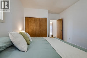 1040 Henderson Drive - Photo 36