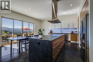 1040 Henderson Drive - Photo 44