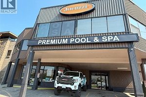 5201 26 Street - Photo 3