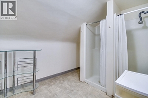 730 Bernard Avenue - Photo 29