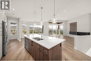 1341 Sladen Crescent - Photo 10