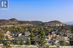 1341 Sladen Crescent - Photo 19