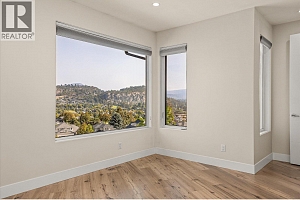 1341 Sladen Crescent - Photo 30