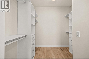 1341 Sladen Crescent - Photo 35