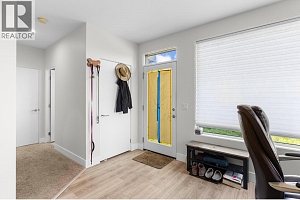 1341 Sladen Crescent - Photo 41