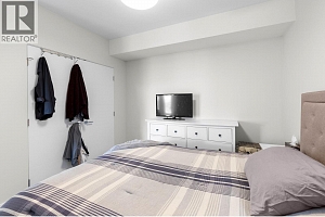 1341 Sladen Crescent - Photo 43