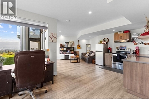 1341 Sladen Crescent - Photo 44