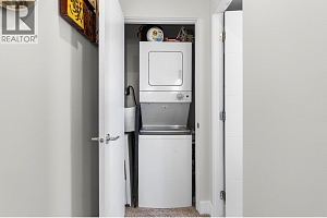 1341 Sladen Crescent - Photo 50