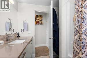 1341 Sladen Crescent - Photo 52