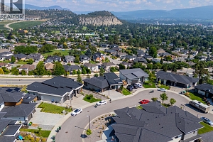 1341 Sladen Crescent - Photo 63