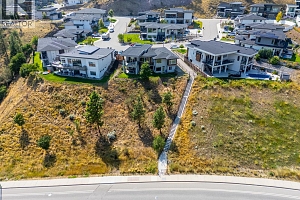 1341 Sladen Crescent - Photo 70