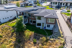 1341 Sladen Crescent - Photo 75