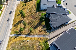 1341 Sladen Crescent - Photo 76