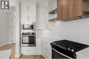 1341 Sladen Crescent - Photo 9