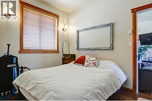 6226 Okanagan Avenue - Photo 14