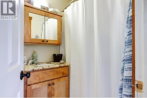 6226 Okanagan Avenue - Photo 40