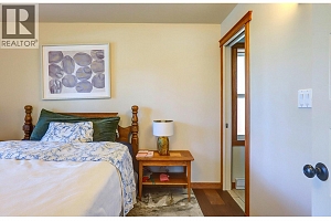 6226 Okanagan Avenue - Photo 68