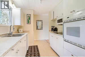 184 Snowsell Street N - Photo 18