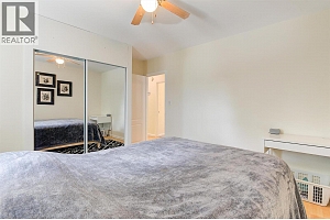 184 Snowsell Street N - Photo 22