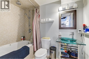 184 Snowsell Street N - Photo 35