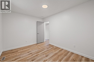 2957 Conlin Court Unit# 3 - Photo 32