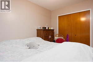 255 Holbrook Road W - Photo 10