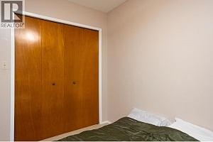 255 Holbrook Road W - Photo 12