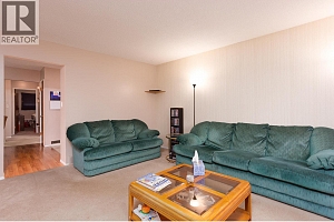 255 Holbrook Road W - Photo 4