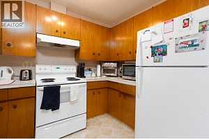 255 Holbrook Road W - Photo 6