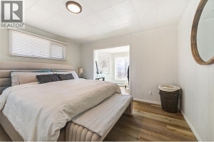 1879 Jennens Road - Photo 37