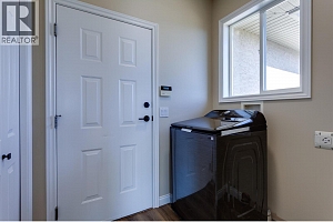 1084 Aurora Heights - Photo 14