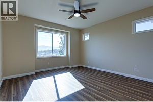 1084 Aurora Heights - Photo 17