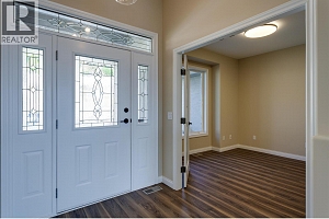 1084 Aurora Heights - Photo 2