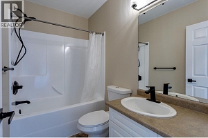 1084 Aurora Heights - Photo 29