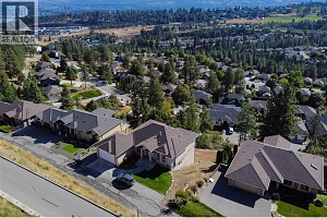 1084 Aurora Heights - Photo 40