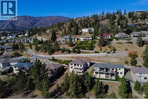 1084 Aurora Heights - Photo 42