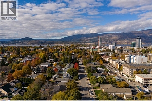 1025 Laurier Avenue - Photo 37