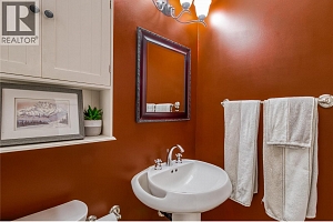 1084 Hume Avenue - Photo 28