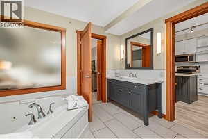 101 Village Centre Court Unit# 433 Lot# 21 - Photo 18