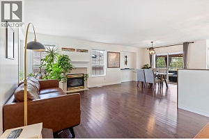 2098 Sunview Drive - Photo 2