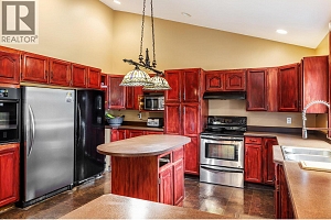 582 Radant Road - Photo 4