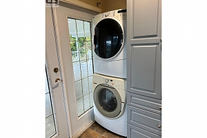 7910 Lakeview Drive - Photo 4