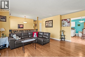 3804 22 Avenue - Photo 6