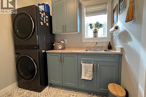 457 4 th Street - Photo 16