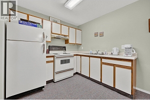 575 Sutherland Avenue Unit# 207 - Photo 40