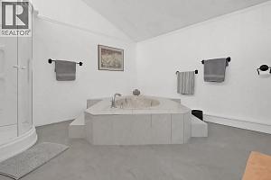 5290 Trepanier Bench Road - Photo 21