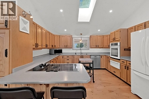 5290 Trepanier Bench Road - Photo 9